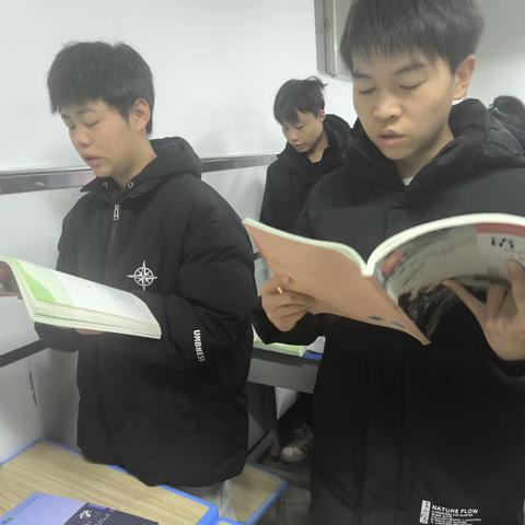 在奋斗的道路上不断前进——咸阳梦圆职业学校2022级12班