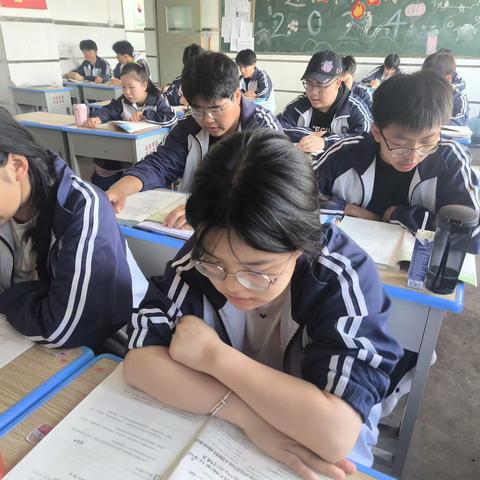 逐梦少年2022级12班——咸阳梦圆职业学校