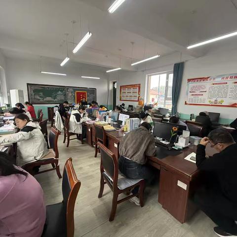 以“练”筑防 临“震”不乱———董庄小学防震疏散应急演练活动