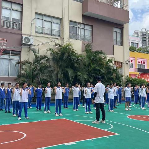 悦动青春，飞跃自我——鹏达小学体育公开课活动