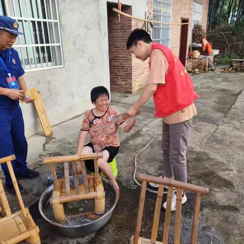 李屋村新时代文明实践站开展“消防安全知识宣传”志愿服务活动