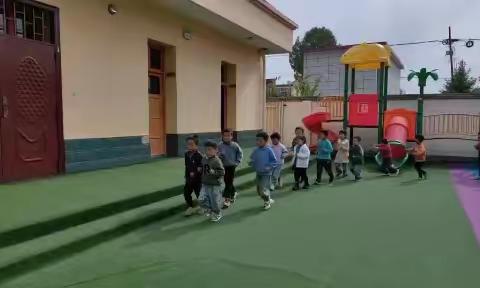 达浪学区杜家崖幼儿园本周活动