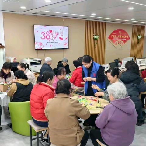【中宝达理想时光社区】开展“‘扭’动新时代，凝聚‘她’力量”三八妇女节活动！