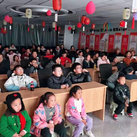 未央区徐家湾街道中宝达理想时光社区“光影筑梦，悦邻悦己”公益观影活动