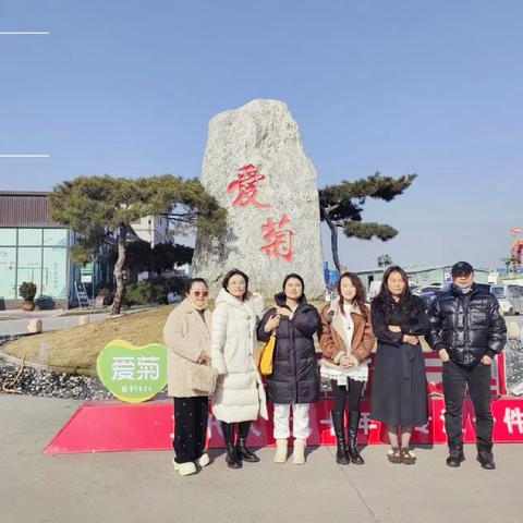 【浐灞第十五小学】“透明生产，健康同行”为主题——浐灞第十五小学膳食监督委员会代表参观校园餐供餐单位