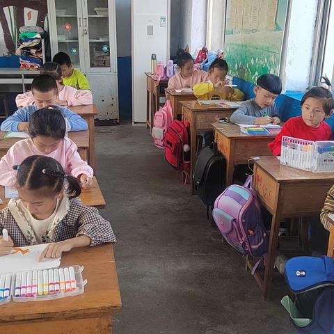 绿树成荫——仲院小学一年级二班绘画