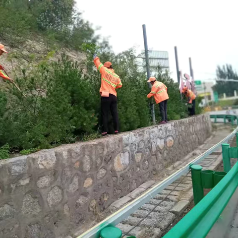 信都区公路管理站：攻坚“一会一赛事”路域环境 打造畅安舒美旅游交通廊道