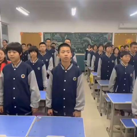 锦玉中学党支部主题教育系列活动2——“心怀感恩，歌颂祖国”八年级B部红歌比赛