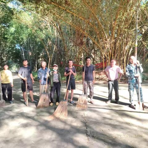 大成镇热作农场开展环境卫生整治活动