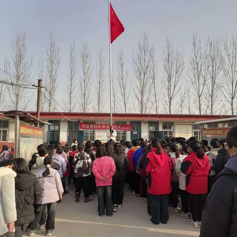 关注绿色，爱我家园    东桑小学植树节活动