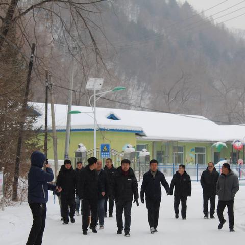 殷殷关怀送温情 节前慰问暖人心——长白森林经营局走访慰问十三道沟林场困难职工