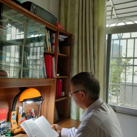 阅读悦美  向美奔跑  ——霸王岭学校教师寒假共读《给教师的建议》一书分享  袁海滨（40）