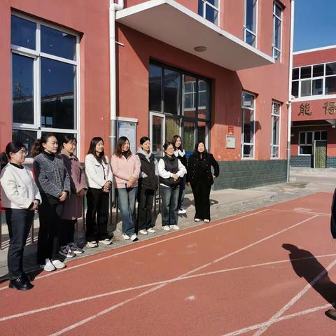 “食”全“食”美护成长——穆口小学家长陪餐活动