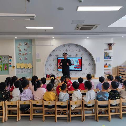 【“姚”筑未来，“家”和民安】—大风车幼儿园开展消防安全活动