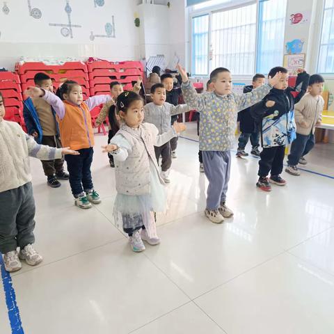 记录幼儿园快乐生活——中二班一周生活