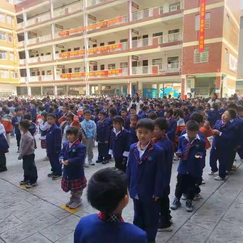筑牢生命防线 守护平安校园——阳逻四小防震应急疏散演练纪实