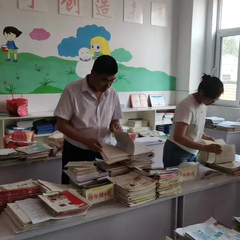 北洛小学开展常规检查，提升教学管理