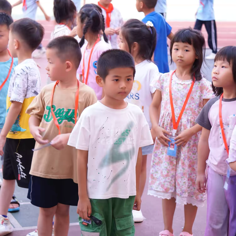 黄冈实验学校101班 ——秋季相遇，我们一年级啦！