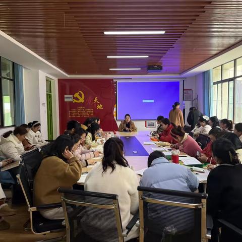 聚焦园本课程     探索实施路径 ‍    ——淅川县第一幼儿园教师培训