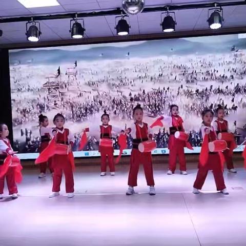 “双争进行时”岭南一社区欢乐城乡成语活动进社区