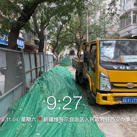 西一路街办巡查不间断 严格落实污染防治工作