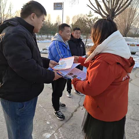 进驾校播撒禁毒火种，照亮安全驾驶“前行路”