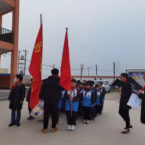 清明祭英烈，传承正当时。——马家寨小学清明祭英烈活动