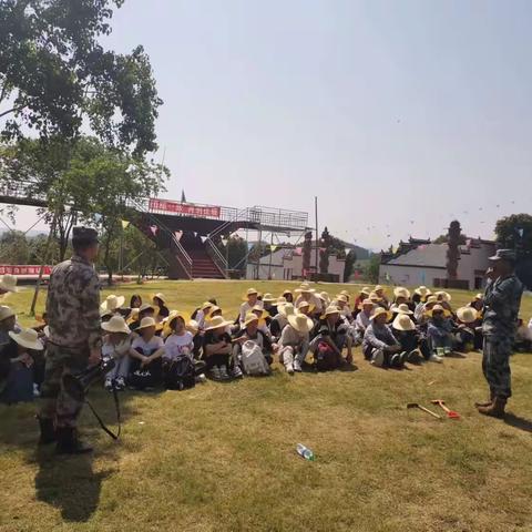 “多彩研学”充实学生的初中生活