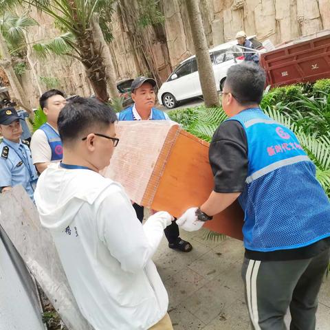 南海社区开展“天涯创文 有你有我”环境志愿服务活动