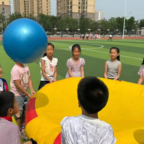 “心律动，心飞扬”——天津市河西区第二中心小学525心理健康团辅活动