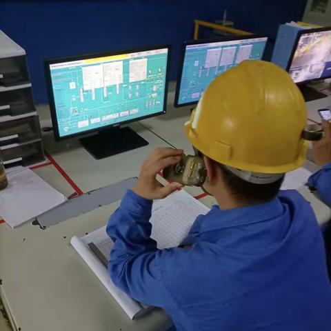 7月份回二脱硫樊金鹏班组颗粒物超标应急演练