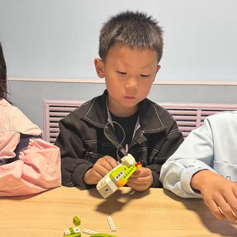 拓尔思乐高活动中心课程反馈