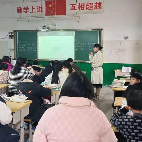 驻马店驿城区板桥镇水田小学召开2023至2024年度家长委员会