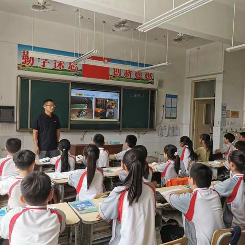 泗水县高峪镇福和希望小学党员教师讲示范课活动