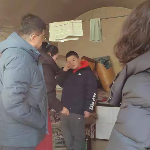 党建引领送温暖 新春圆梦暖民心——望厦社区联合双报到单位开展春节圆梦活动