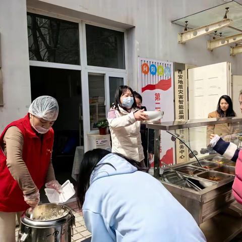 长乐中路街道向阳社区：党建引领破解"舌尖难题" 民生服务托起"幸福食光"