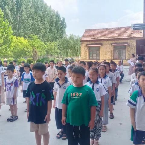 珍爱生命，快乐暑假——冉堌镇侯楼小学召开暑期安全家长会