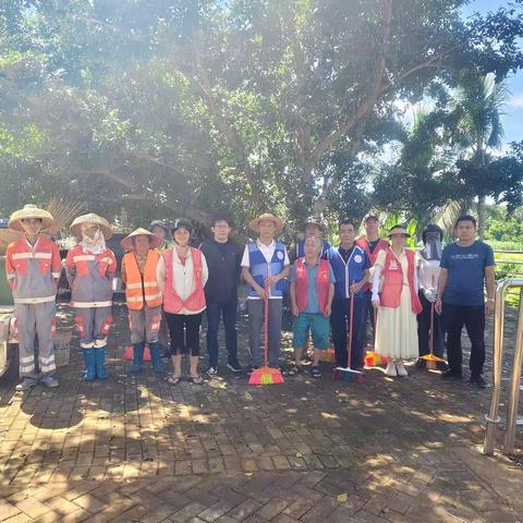 友爱村委会开展“清积水灭蚊虫，共筑健康家园”人居环境整治暨爱国卫生运动