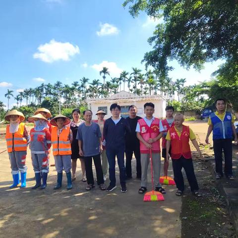 友爱村委会赴石山村开展“清积水灭蚊虫，共筑健康家园”专项整治活动