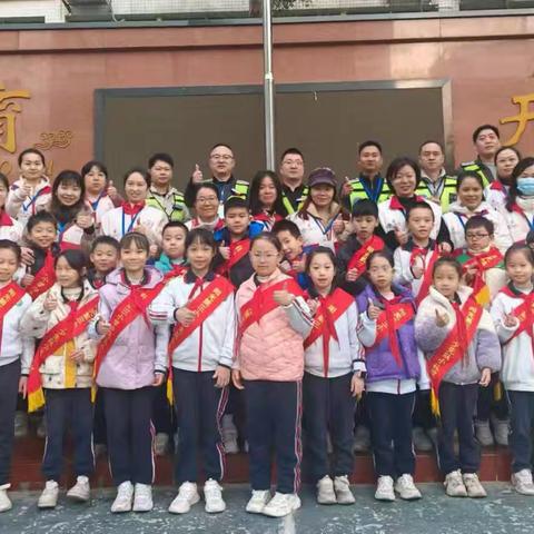 安全护学岗，暖心助成长——南城阳光三小301班家长护学岗和学生礼仪小队工作记