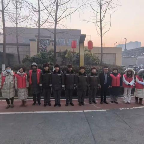 [林小驿] 太华南路社区 用坚守点亮春节，以巡查守护社区