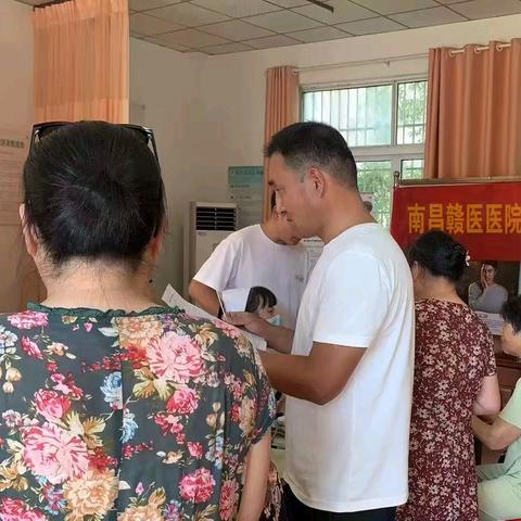 【三伏贴福利来了】一起来看赣医医院贴敷现场：冬病夏治，趁热开“贴”！