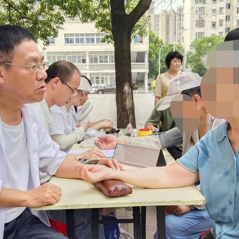 【义诊活动】京九社区新时代文明实践站联合南昌赣医医院开展“关注居民健康，义诊与您相伴”义诊活动