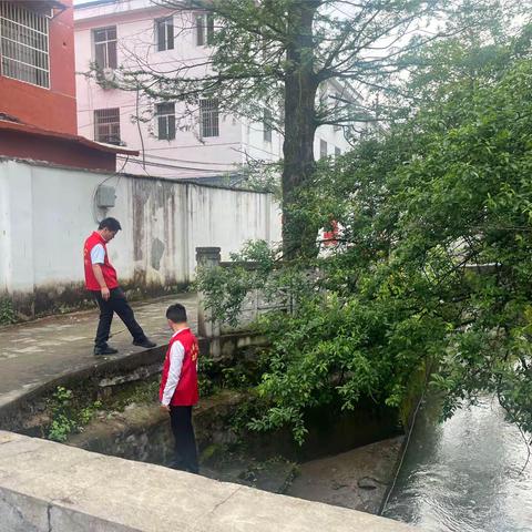 筑牢安全防线 守护校园平安——五府山小学开展“五一”节前安全隐患大排查