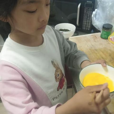 今年的头茬香椿和鸡蛋的相遇