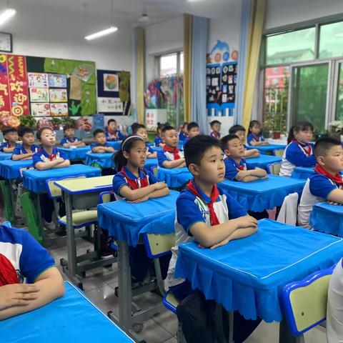 洋县实验学校魅力小学部三1青云班班本课程——一叶一世界｜探秘树叶拓印画的奇妙之旅🍃