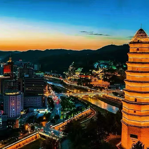 深耕德育沃土 赋能成长之路——延安市2025年中小学德育主任  专题培训第二天纪实