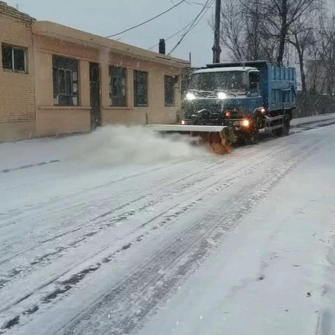 昼夜清雪“加速度 ” 保通保畅“有温度”