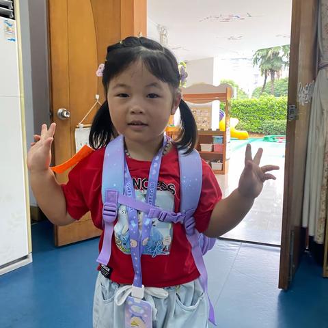 【荣怀新世纪幼儿园】小一班之吃饭篇