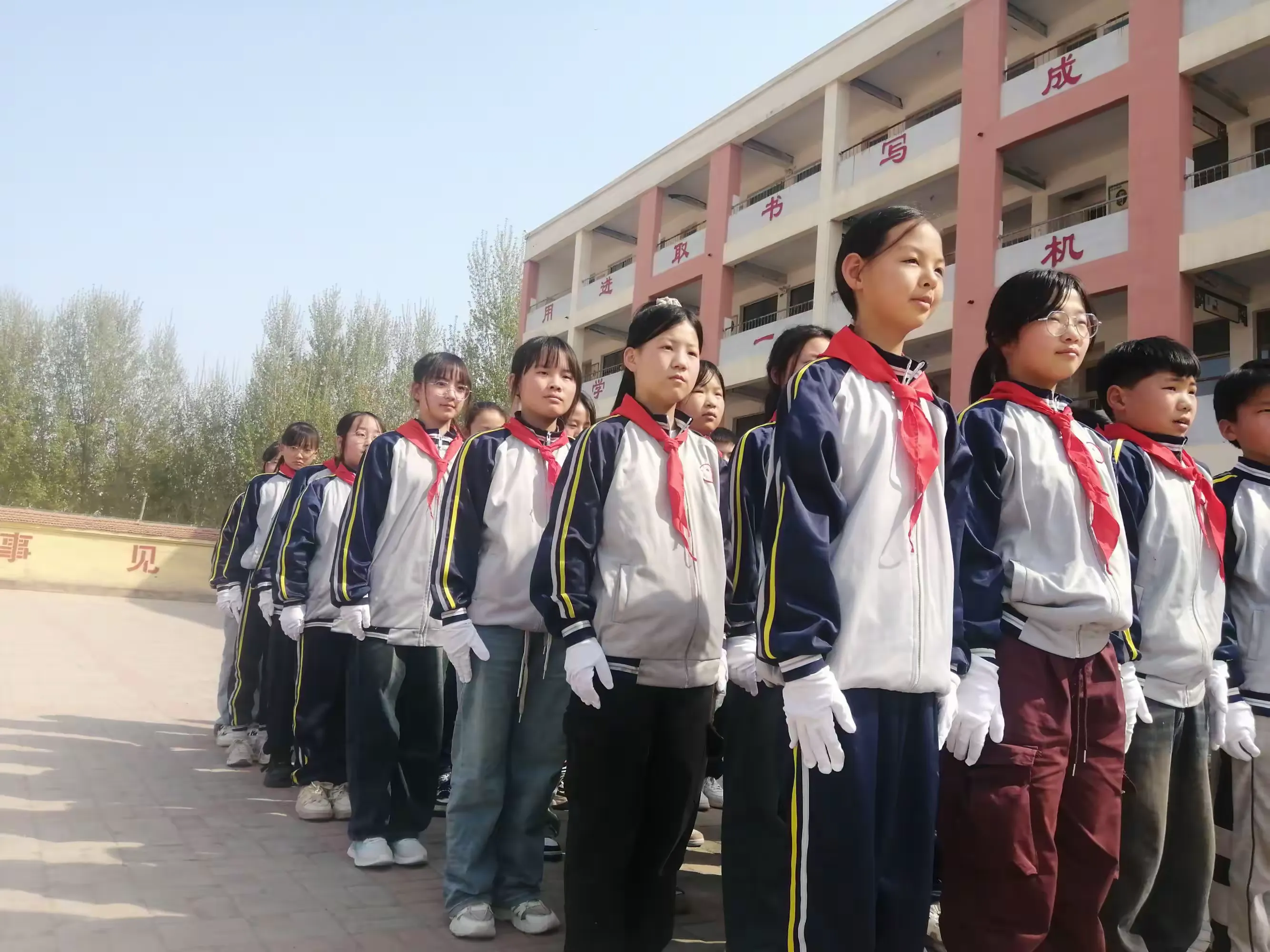 简篇-阳光课间,活力校园——潘庄镇联校汪堤小学课间操比赛活动纪实